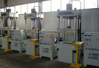 四柱液壓機(jī) 滕州鼎潤鍛壓機(jī)械廠